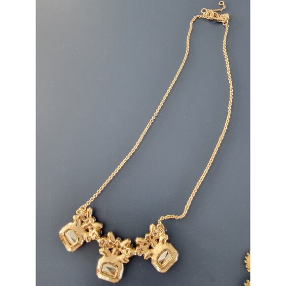 Banana republic mint green jeweled statement necklace - Picture 3 of 4